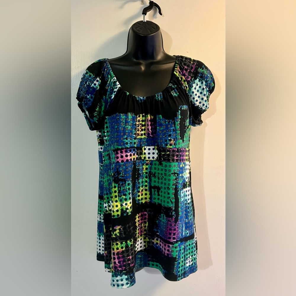 Axcess colorful women’s top